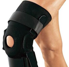 In case of arthrosis, the patient's knee joint needs to be fixed with an orthosis